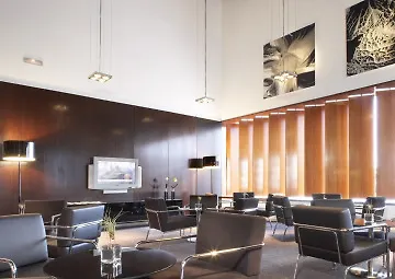 מלון Ac By Marriott א-קורוניה
